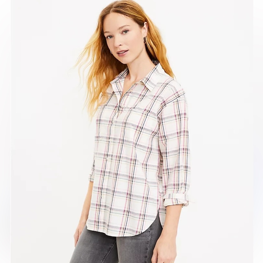 LOFT Women's plaid Spring Summer Ivory, Pink, Navy Plaid Button Down